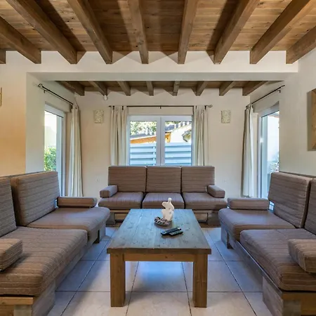 Nocciola With Sea View, Private Pool And Sauna * Premantura