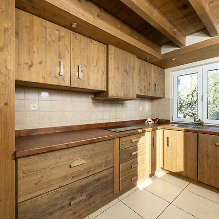 Nocciola With Sea View, Private Pool And Sauna Villa