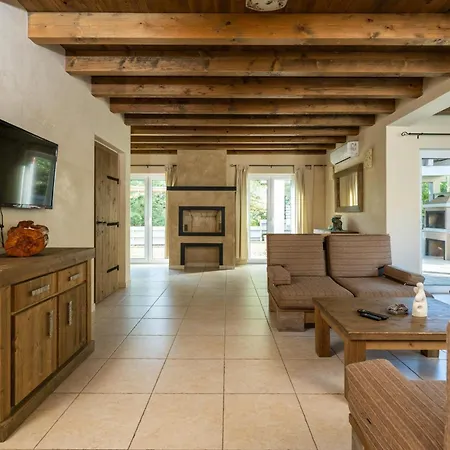 Nocciola With Sea View, Private Pool And Sauna Villa Premantura