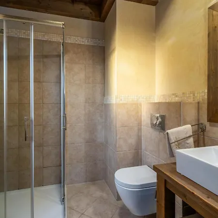 Nocciola With Sea View, Private Pool And Sauna Villa