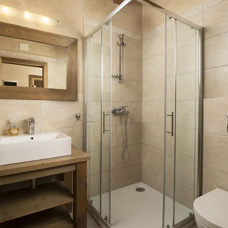 Nocciola With Sea View, Private Pool And Sauna Villa Premantura