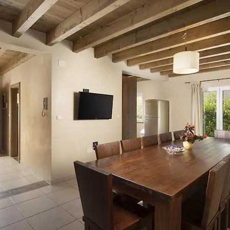 Villa Nocciola With Sea View, Private Pool And Sauna Premantura