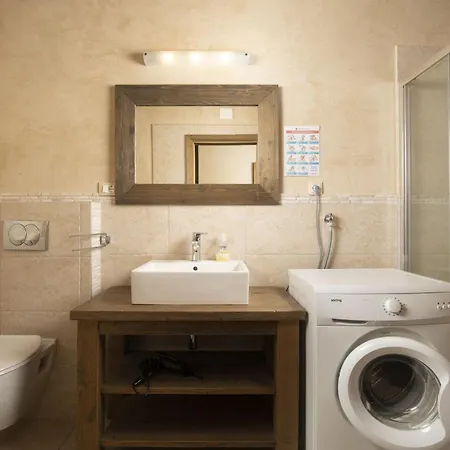 Nocciola With Sea View, Private Pool And Sauna Premantura