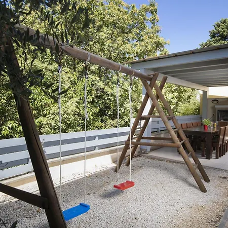 Nocciola With Sea View, Private Pool And Sauna Premantura