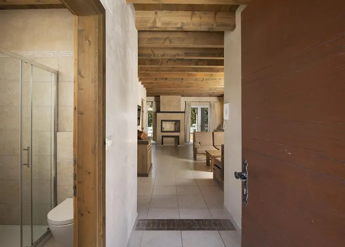 Vila Nocciola With Sea View, Private Pool And Sauna Premantura