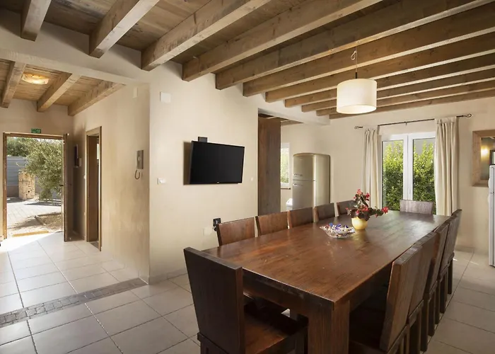 Vila Nocciola With Sea View, Private Pool And Sauna Premantura