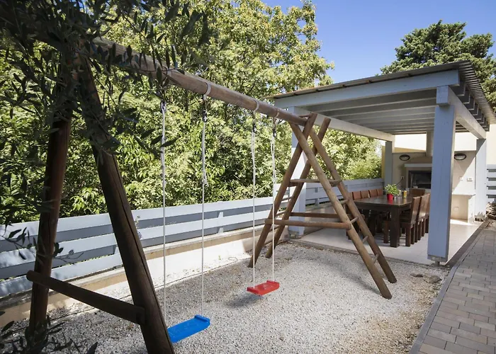 Nocciola With Sea View, Private Pool And Sauna Premantura